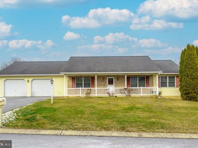 17 Vista Dr, Fredericksburg, PA, 17026