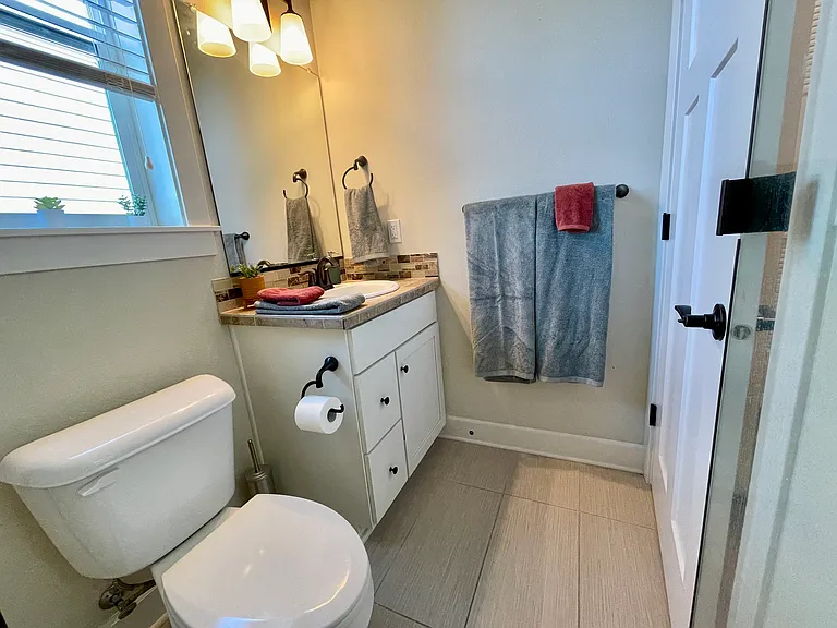 13704 NW 52nd Ave #B — Photo 9