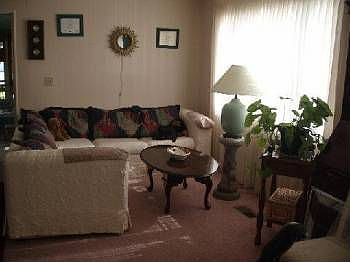 5th image of 28 NE Pinelake Village Blvd