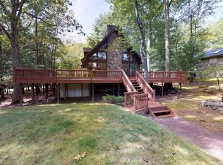 105 Laurel Hill Dr, Greentown, PA 18426