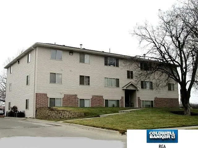 Building Photo - 5013 S 136th St #303