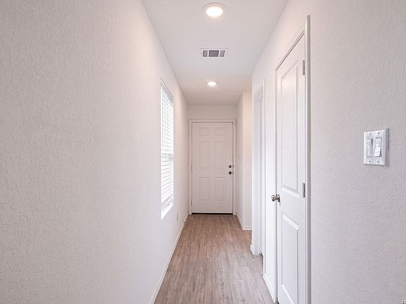 4th image of 10824 Presa Way