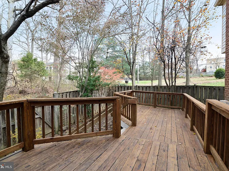 10200 Aspen Willow Dr — Photo 58