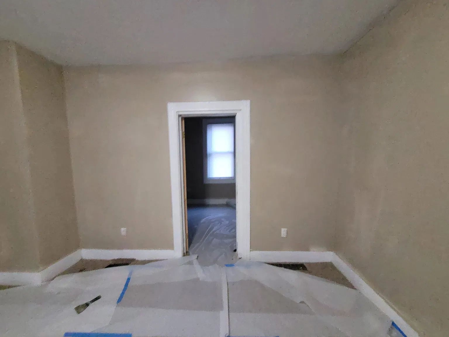 2 bed, 1000 sqft, $1,050 — Photo 2