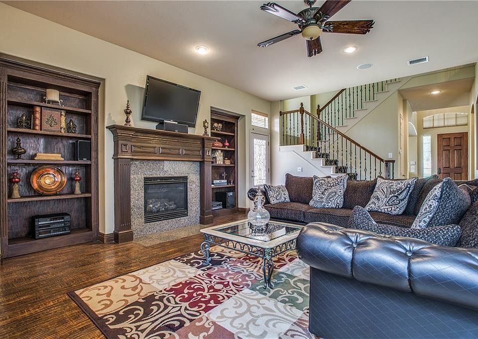 1st image of 1209 Crestwick Dr