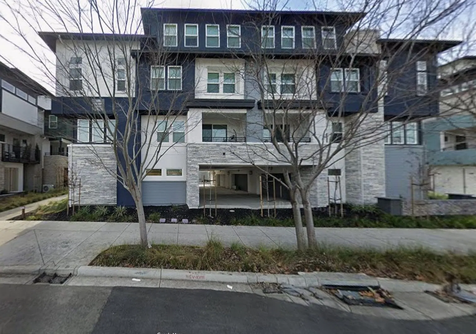Modern 3-Bedroom Townhome with Spacious Loft in Dublin — Photo 1