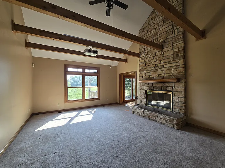 3034 Russell Rd — Photo 3