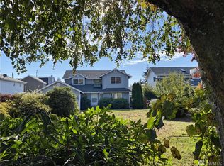 2425 S 220th St, Des Moines, WA 98198