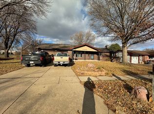 1800 Montclair Dr, Lincoln, NE 68521