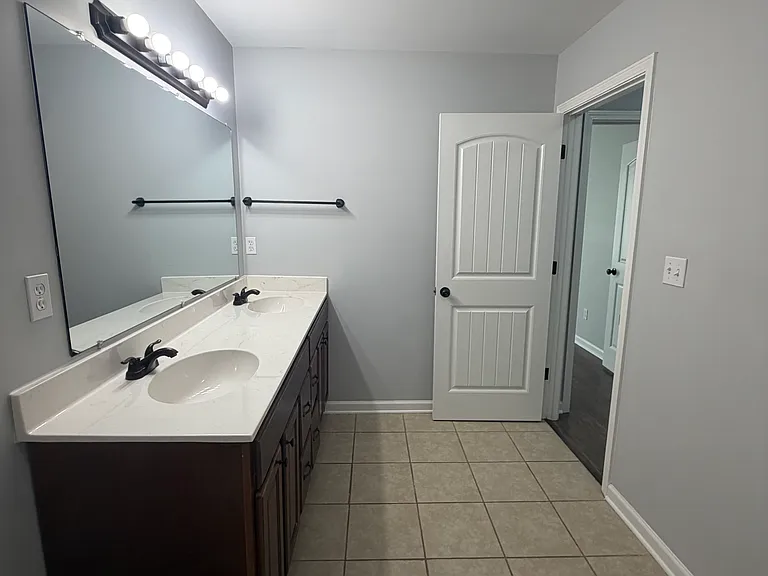 2825 Virginia Woods Cv — Photo 16