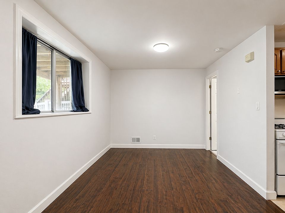 1st image of 208 Hillside Ave Floor 1