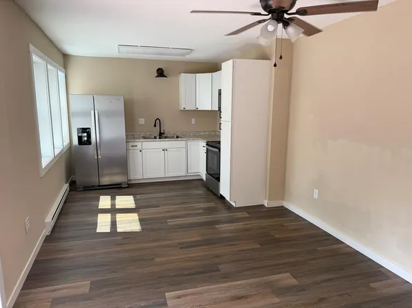 2 Derby St, Franklin, NC 28734