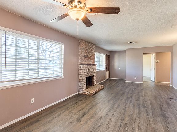 4th image of 2203 Hawn Ave
