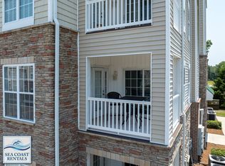 300 Gateway Dr, Surf City, NC 28445