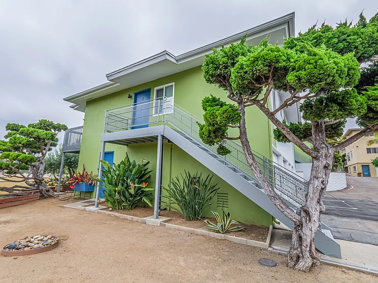 Antone Apartments — Photo 144