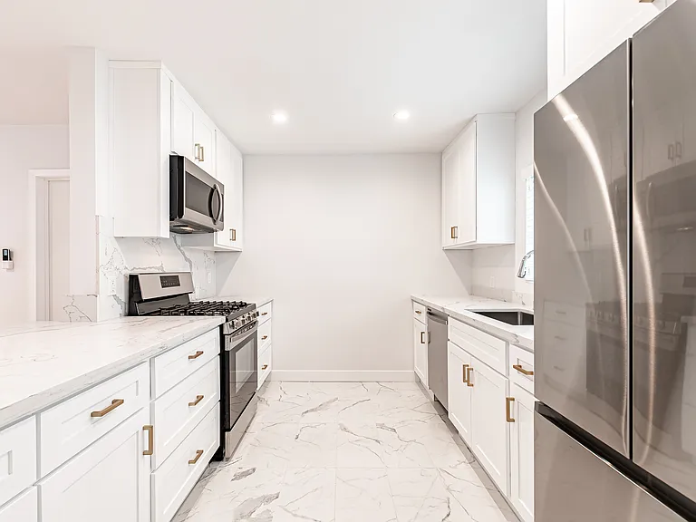 418 N Palm Dr #1 — Photo 7