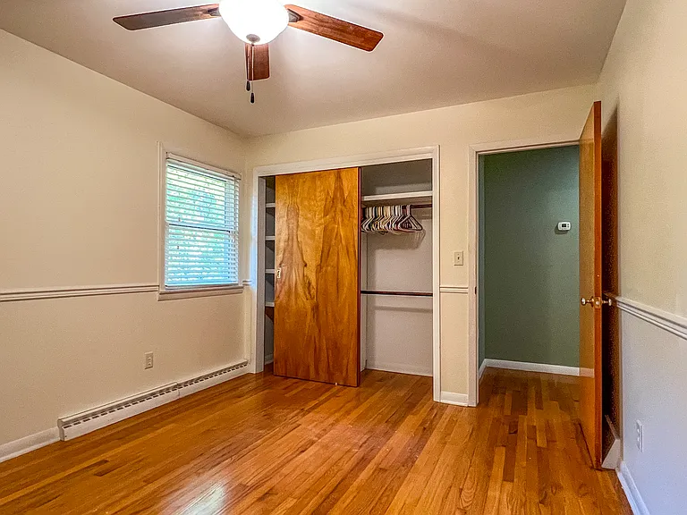 102 Raymbault Dr — Photo 9