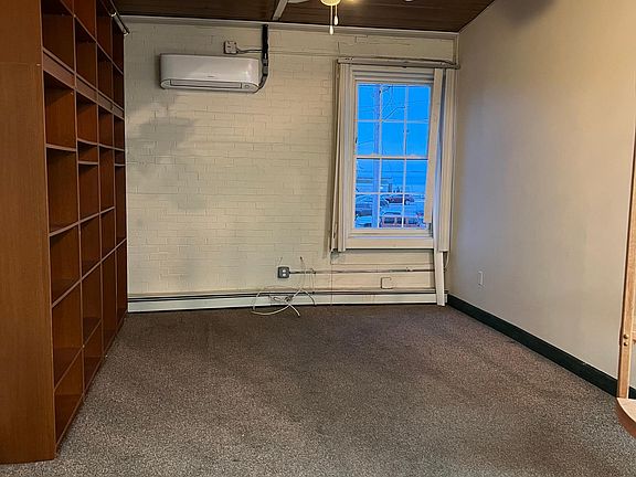 2nd image of 30 Chandler Sq APT 20
