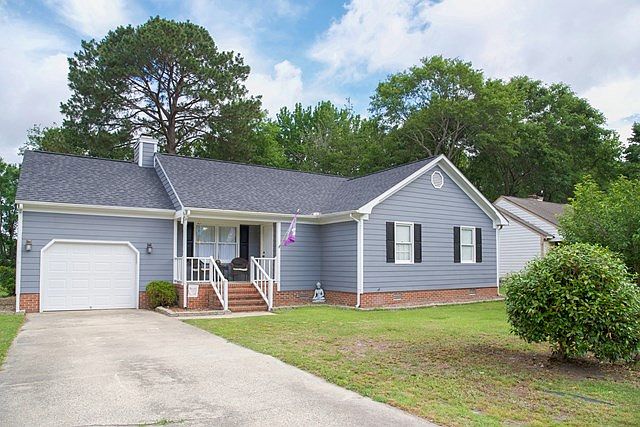 1st image of 400 Renee Dr