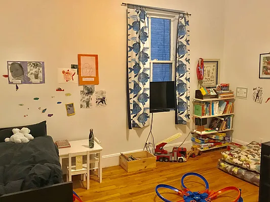 Rented by United American Land | media 23