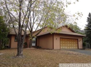9837 Magnolia St NW, Coon Rapids, MN 55433