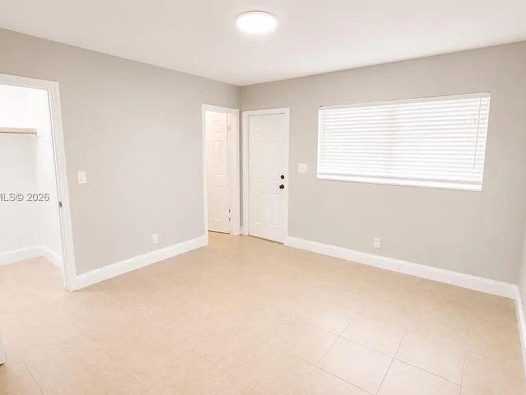 2332 Roosevelt St — Photo 8
