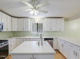 1008 Cedar Dr, Lake Ariel, PA 18436