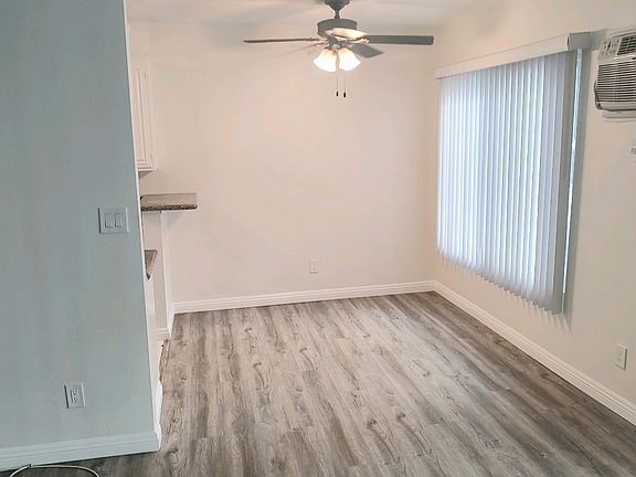 2nd image of 1427 N Poinsettia Pl #103