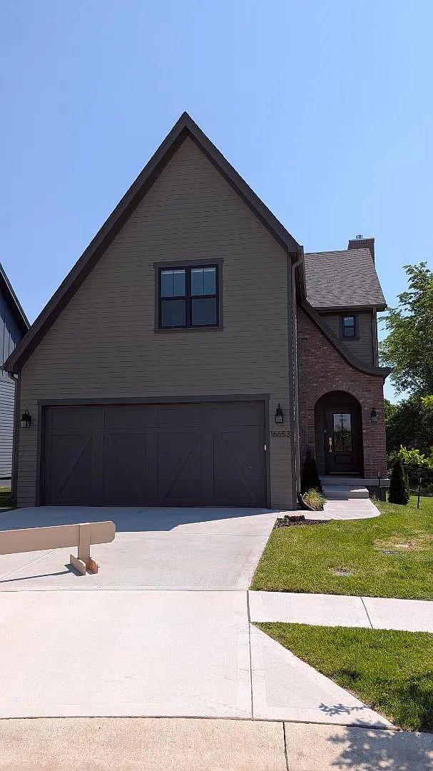 Unit Photo - 16653 Garnett St