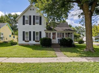 200 E 2nd St, Olin, IA 52320