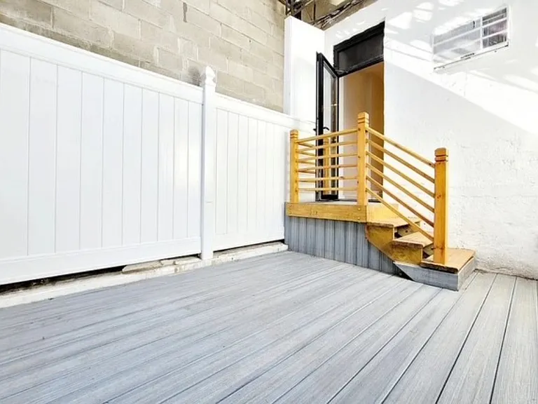 505 W 22nd St #1E — Photo 9