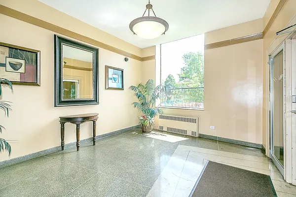 Sold by Voro, LLC | media 2