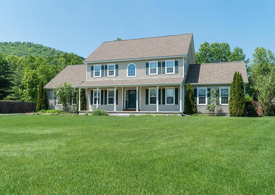 1st image of 10 Western Reserve Trl