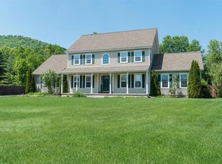 10 Western Reserve Trl, Queensbury, NY 12804