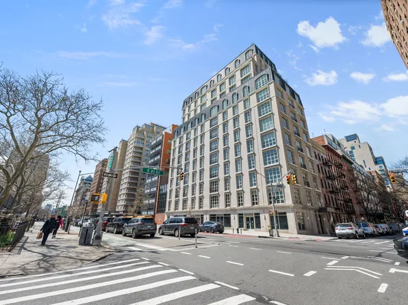250 East 21st Street PHD image 1 of 24