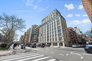 250 East 21st Street, #PHD