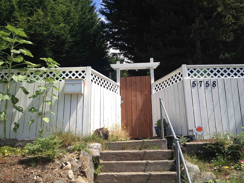 2nd image of 5758 28th Ave NE