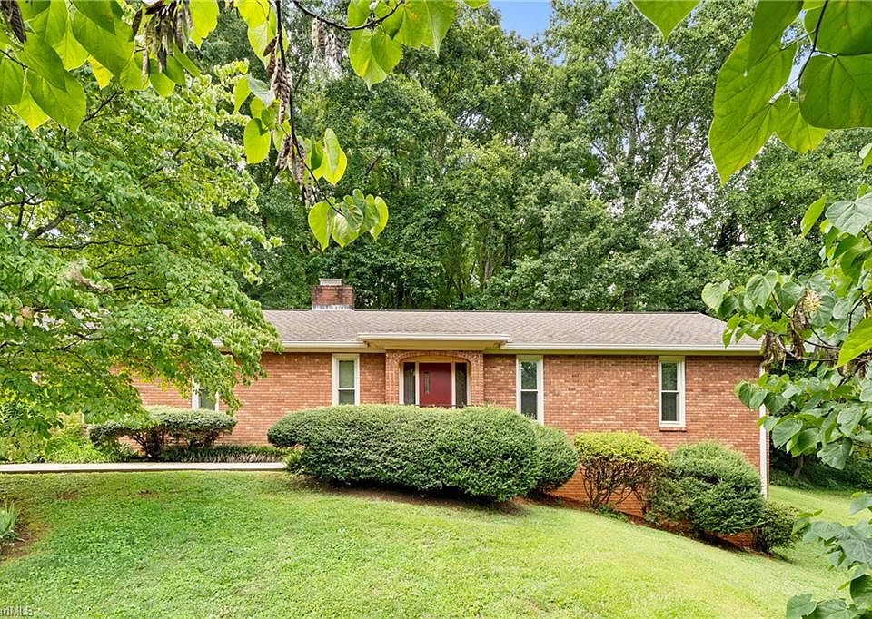 1st image of 4480 Langhorne Dr