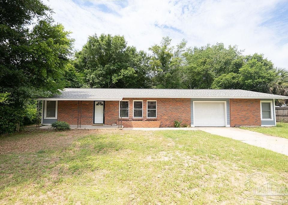 1st image of 3051 Logan Dr