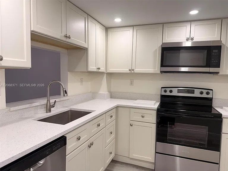 1200 NW 87th Ave #413 — Photo 14