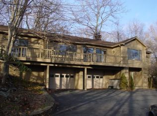 74 Cross Pond Rd, Pound Ridge, NY 10576