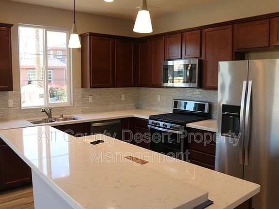 5th image of 52258 Rosewood Ln