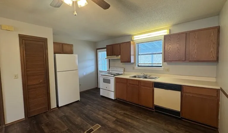123 Ridgecrest Cir #B — Photo 9