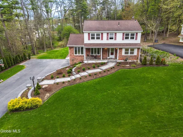 2292 Pinehaven Drive, Niskayuna, NY 12309