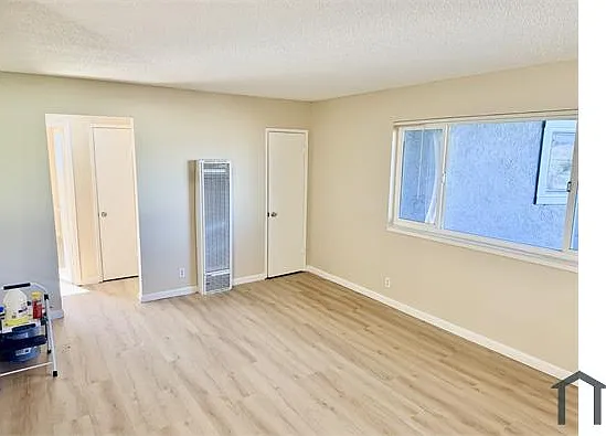 587 105th Ave #3 — Photo 3