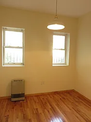 Rented by Rennit Inc.