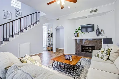 4040 Avondale Ave #301 — Photo 3