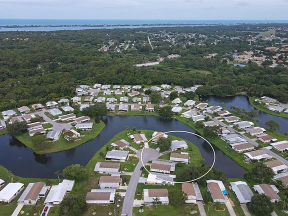 2nd image of 741 Summersea Ct