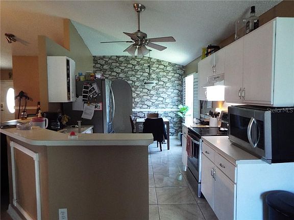 5th image of 16850 Cornerwood Dr