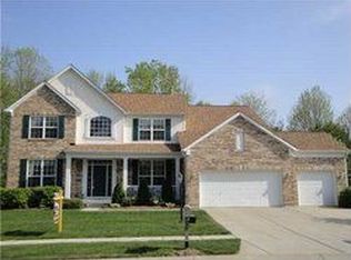 8825 Providence Dr, Fishers, IN 46038